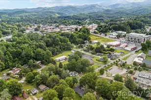 196 E French Broad St, Brevard, NC 28712 - Photo 31