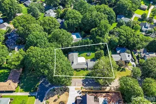 827 Lansdowne Rd, Charlotte, NC 28270 - Photo 5