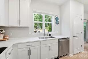 8205 Franklin Trl St, Mint Hill, NC 28227 - Photo 17