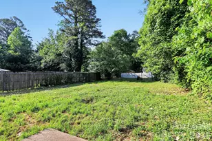 1813 Lasalle St, Charlotte, NC 28216 - Photo 17