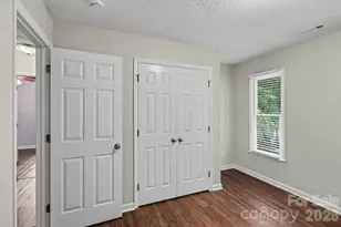4719 Beech Crest Pl, Charlotte, NC 28269 - Photo 9
