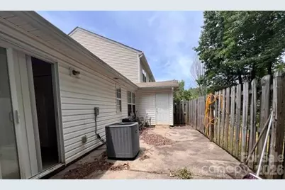 5121 Magnolia Tree Lane, Charlotte, NC 28215 - Photo 13