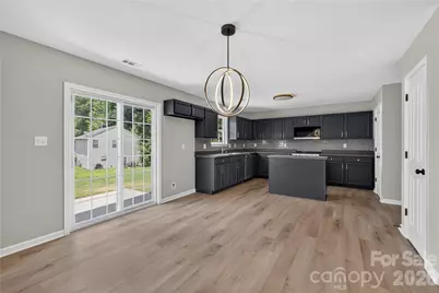 6029 Waterloo Drive, Charlotte, NC 28269 - Photo 7