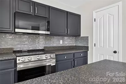 6029 Waterloo Drive, Charlotte, NC 28269 - Photo 13