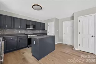 6029 Waterloo Drive, Charlotte, NC 28269 - Photo 19