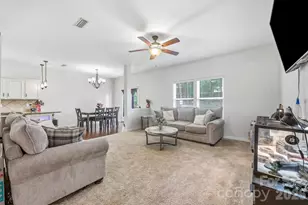 8411 Washoe Pine Ln, Charlotte, NC 28215 - Photo 9