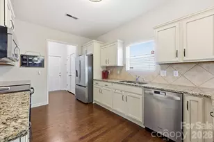 8411 Washoe Pine Ln, Charlotte, NC 28215 - Photo 13