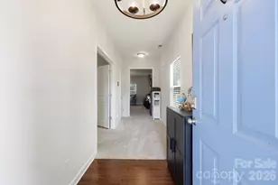 8411 Washoe Pine Ln, Charlotte, NC 28215 - Photo 5