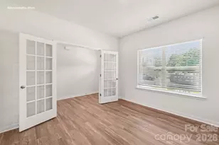 5124 Parker Forest Dr, Charlotte, NC 28215 - Photo 13