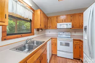 1575 Red Maple Dr, Waynesville, NC 28785 - Photo 11