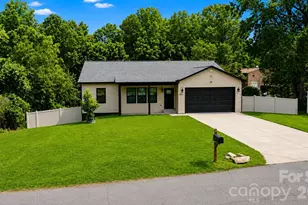 544 30th Ave NW, Hickory, NC 28601 - Photo 3