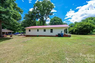 5424 Glenview Dr, Hickory, NC 28602 - Photo 7