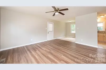 5424 Glenview Drive, Hickory, NC 28602 - Photo 9