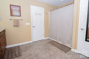 1518 Southpointe Dr, Morganton, NC 28655 - Photo 29