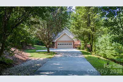 1518 Southpointe Drive, Morganton, NC 28655 - Photo 3