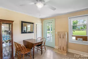 2 Pelzer St, Asheville, NC 28804 - Photo 15