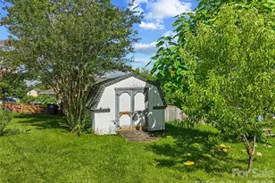 2 Pelzer St, Asheville, NC 28804 - Photo 43