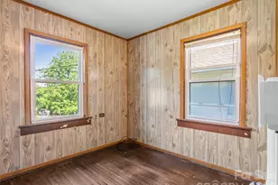 2 Pelzer St, Asheville, NC 28804 - Photo 11