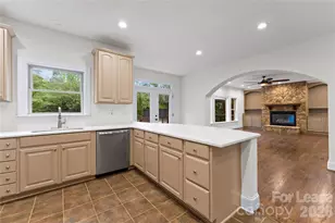 7307 Roseland Ave, Charlotte, NC 28277 - Photo 11