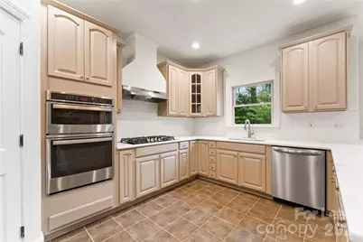 7307 Roseland Avenue, Charlotte, NC 28277 - Photo 9