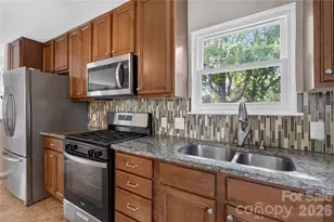 11117 Kingfisher Dr, Charlotte, NC 28226 - Photo 9