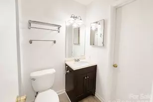 4822 Spring Lake Dr, Charlotte, NC 28212 - Photo 9