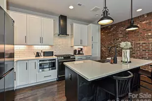 432 E 33rd St, Charlotte, NC 28205 - Photo 1