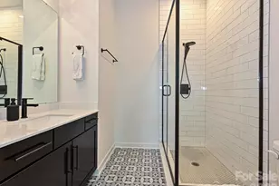 432 E 33rd St, Charlotte, NC 28205 - Photo 11
