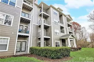 300 Vista Lake Dr, Candler, NC 28715 - Photo 1