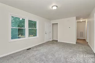 518 Echodale Dr, Charlotte, NC 28217 - Photo 3