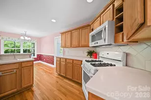 1042 Marguerite Dr, Lowell, NC 28098 - Photo 15