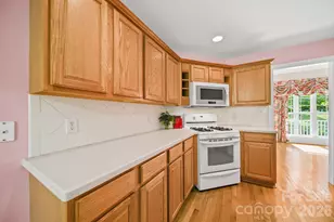 1042 Marguerite Dr, Lowell, NC 28098 - Photo 13