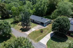 1102 Afton Dr, Cajahs Mountain, NC 28645 - Photo 35