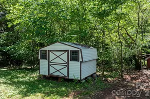 1102 Afton Dr, Cajahs Mountain, NC 28645 - Photo 33