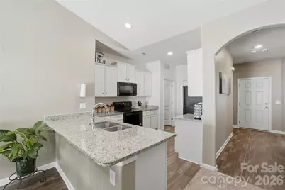 5221 Upton Place, Charlotte, NC 28215 - Photo 13