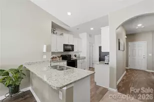 5221 Upton Pl, Charlotte, NC 28215 - Photo 13