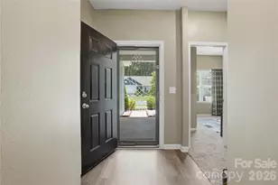 5221 Upton Pl, Charlotte, NC 28215 - Photo 7