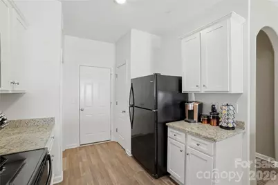 5221 Upton Place, Charlotte, NC 28215 - Photo 15