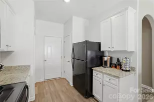 5221 Upton Pl, Charlotte, NC 28215 - Photo 15