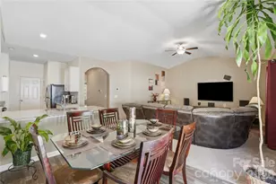 5221 Upton Pl, Charlotte, NC 28215 - Photo 19