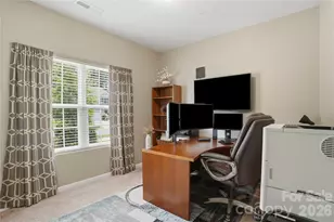 5221 Upton Pl, Charlotte, NC 28215 - Photo 11