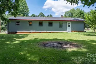 3246 21st Ave NE, Hickory, NC 28601 - Photo 13