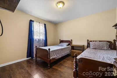 3246 21st Avenue NE, Hickory, NC 28601 - Photo 11