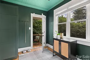 61 Walton St, Asheville, NC 28801 - Photo 11