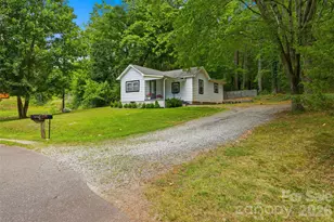 1320 Tom Fox St, Morganton, NC 28655 - Photo 7