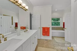 77 Carriage W Dr, Hendersonville, NC 28791 - Photo 21