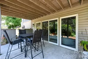 77 Carriage W Dr, Hendersonville, NC 28791 - Photo 39