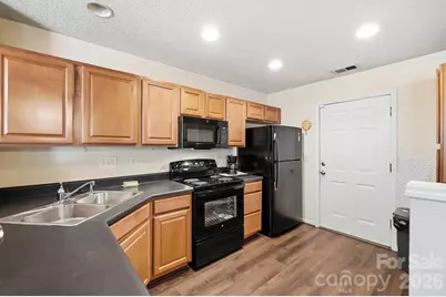 10618 Pointed Leaf Court, Charlotte, NC 28213 - Photo 5