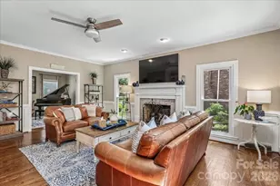 10516 Hollybrook Dr, Charlotte, NC 28277 - Photo 17
