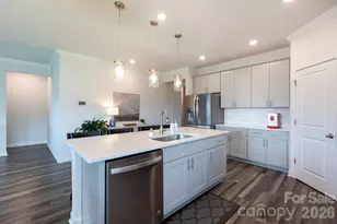 11809 Red Leaf Dr, Charlotte, NC 28215 - Photo 15